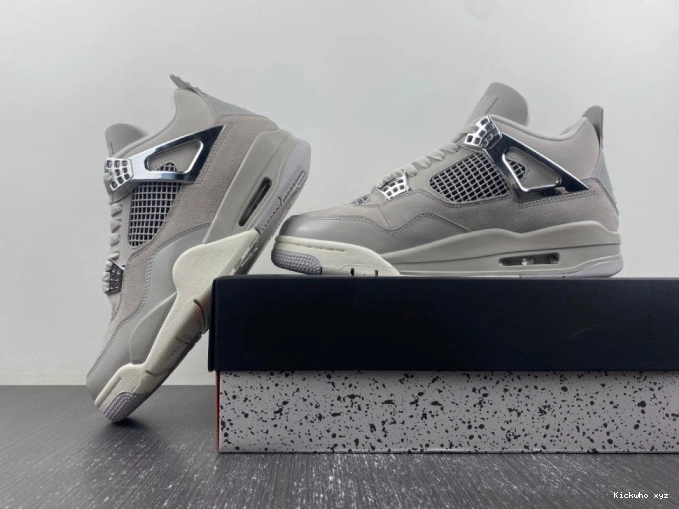 4 Moments Jordan AQ9129-001 Air Frozen 0816
